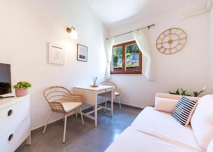 Couple Getaway Apartments
